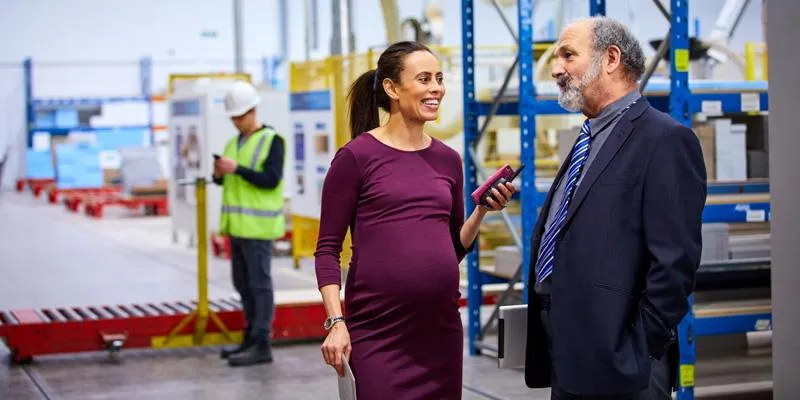 Zatrudnianie kobiet w ciąży – kluczowe przepisy i Twoje obowiązki jako pracodawcy